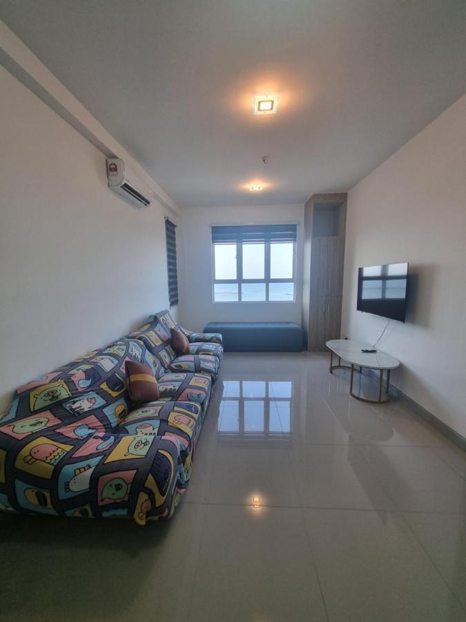 Seaside Haven Homestay Seaview Unit With Pool Opposite Ktcc & Mayang Mall - Pangsapuri Ladang Tanjung Kuala Terengganu Kültér fotó